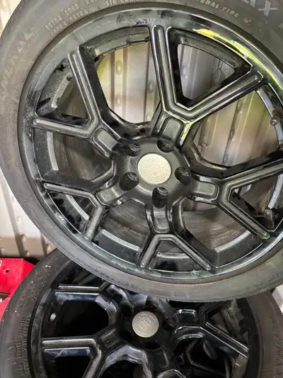 Selling a set of black rims off a 2015 Chrysler 200. Bolt pattern is 5x110. Tires are General Altima...