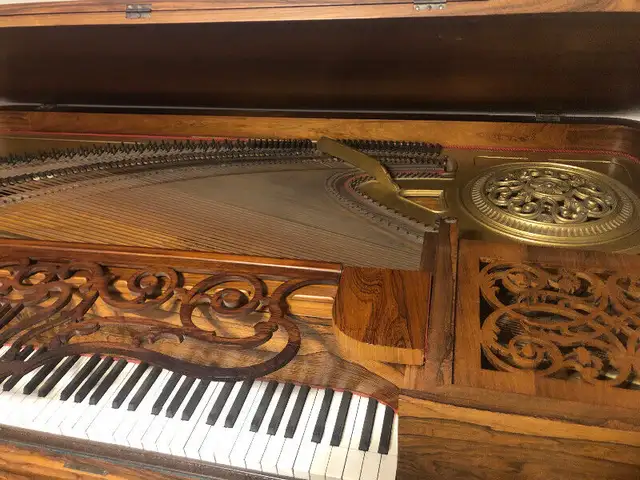 Chickering Grand Piano in Pianos & Keyboards in City of Montréal - Image 5