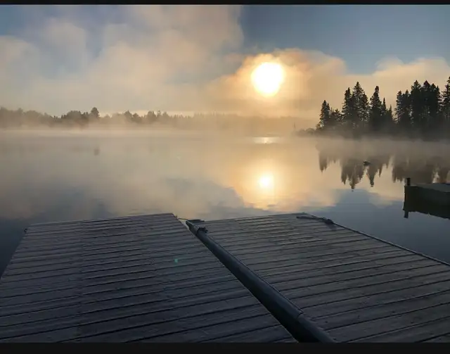 Lantier Lake Front Chalet in Quebec in Canada - Image 11