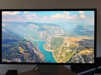 Selling Apple Studio Display (Monitor) 5k, View more
