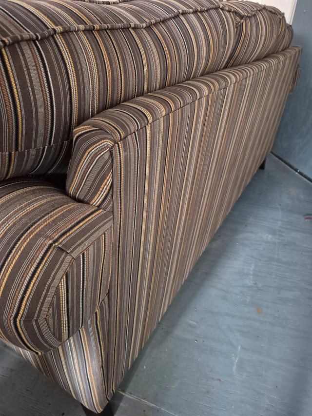 3 seater sofa in Couches & Futons in Ottawa - Image 4