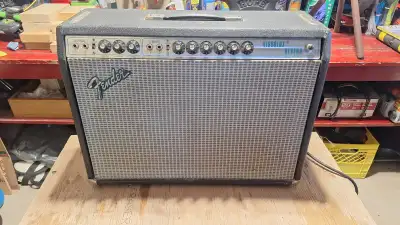 Selling vintage 60s 'Silverface era' Fender Vibrolux Reverb Amp, View more