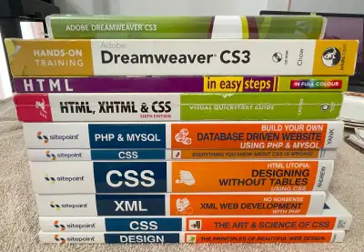 Lot of Older Computer Books, View more