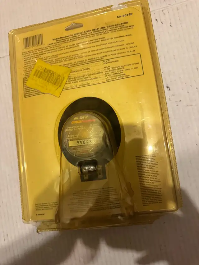 metra come speakers set of 2  in Other in Mississauga / Peel Region - Image 3