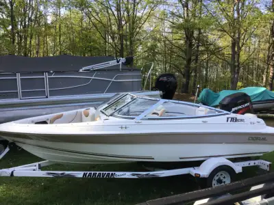 2001 DORAL 17’ PLATINUM SERIES BOWRIDER, FULL GAUGE PKG., SKI STORAGE, POWERED BY A POWERFUL OIL INJ...