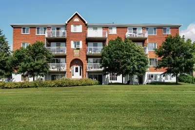 Cession de bail pour un beau 3 1/2 situé au Domaine Lebourgneuf, dans un immeuble très propre et bie...
