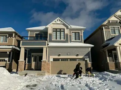 MODERN FULL-HOUSE FOR RENT IN MUSKOKA – BRIGHT & SPACIOUS Experience the perfect blend of comfort an...