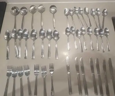Cutlery Set (44 piece) Oneida Cutlery, View more