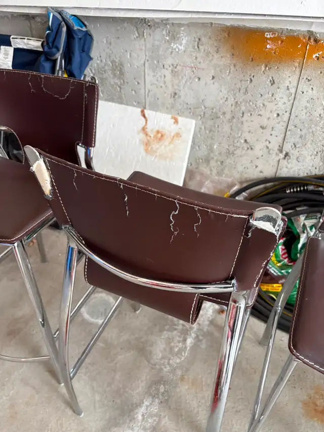 Brown Leather Bar Stools – $25 Each (6 Available, Project) in Chairs & Recliners in Oshawa / Durham Region - Image 7