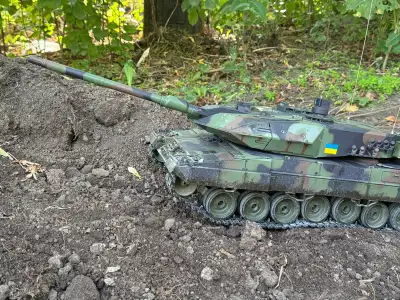 Making room for new projects, so I am selling my henglong leopard a2a6. This tank is fully loaded wi...