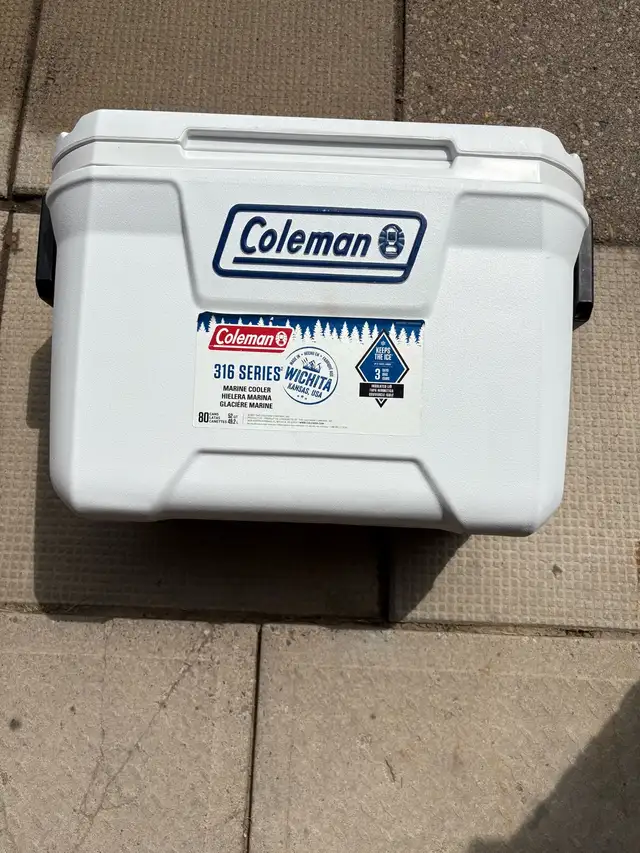 Coleman 316 series marine cooler 52 quart 