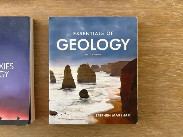 University Textbooks in Textbooks in Calgary - Image 8