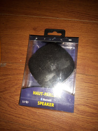 B hip Bluetooth Speaker (NEW)