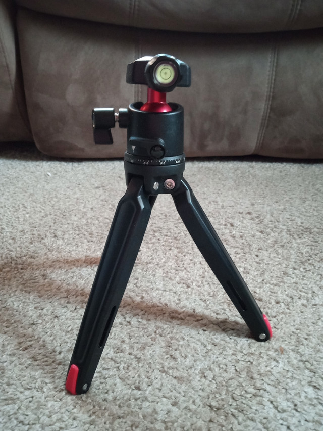SMALLRIG Mini Tripod - Camera, Updated Desktop Tabletop Tripod  in Cameras & Camcorders in St. Catharines