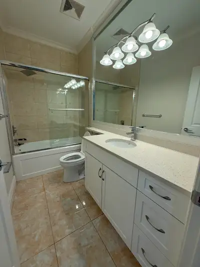 Renovated 2 Bedroom - All Utilities Included