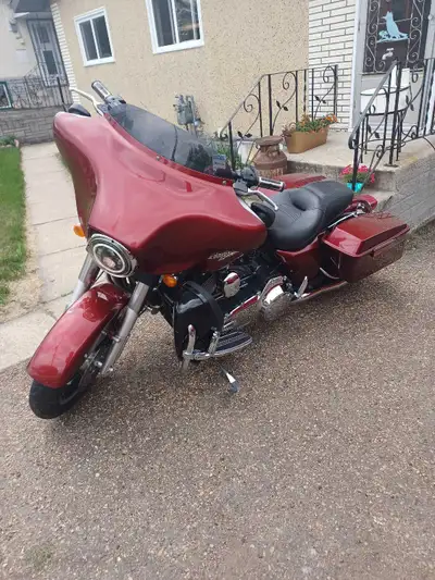 Harley-Davidson Street Glide 2009 Alberta Registered & Insured, Nice HYW and Street Ride, Nice Sound...