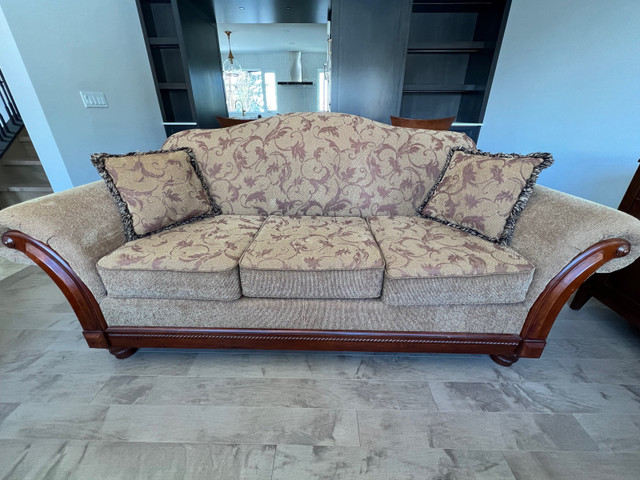 Sofa & Loveseat in Couches & Futons in Calgary