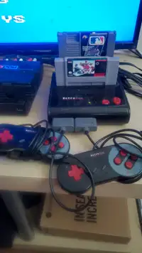 Super nintendo + Nintendo 2in1, + 2 controllers + 2 games