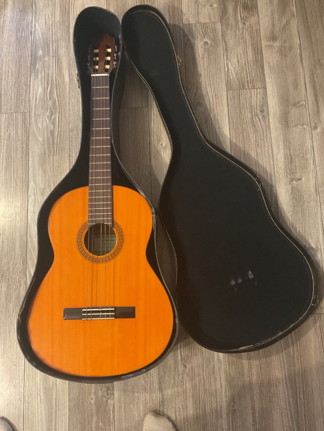 Guitare acoustique Yamaha Eterna EC-12 dans Guitares  à Trois-Rivières