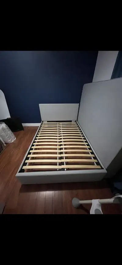 LIT DOUBLE À VENDRE COMME NEUF , View more