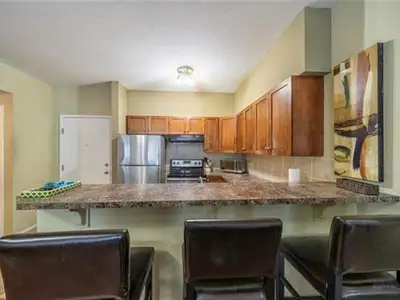 2 Bedroom Condo, 20 min walk from UBCO, available for rent. Options: 1. 1 year lease at $2300 per mo...
