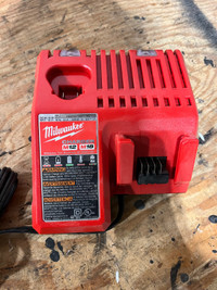 Milwaukee m18 &m12 charger 