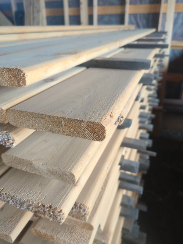 Cedar Decking - SALE- 5/4" x 6" x 10' in Other in Quesnel - Image 3