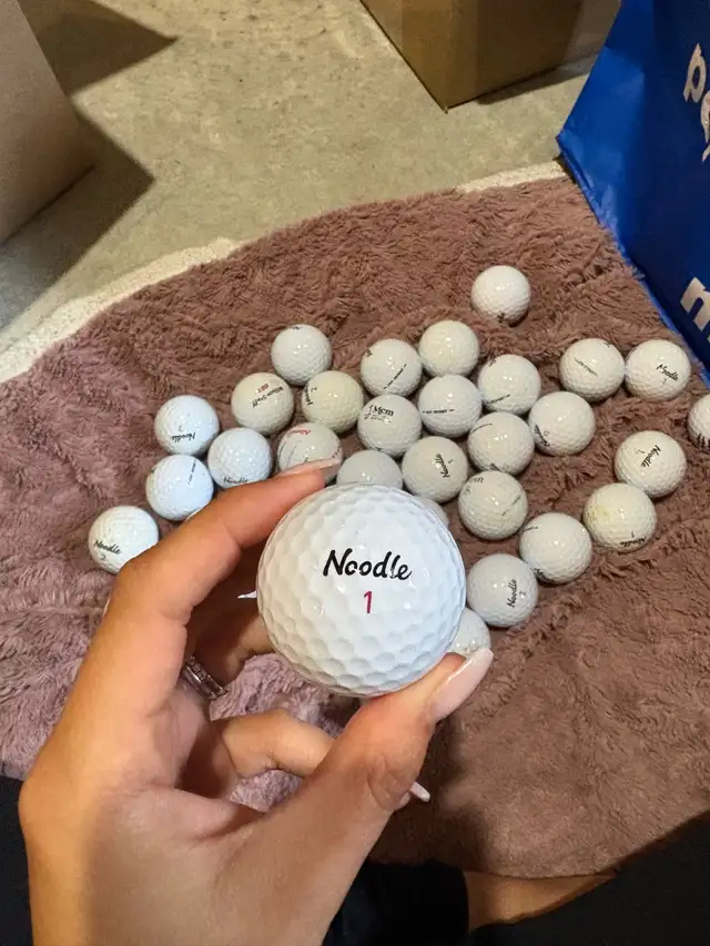  Noodle & Wilson Staff golf balls in Golf in Ottawa - Image 2