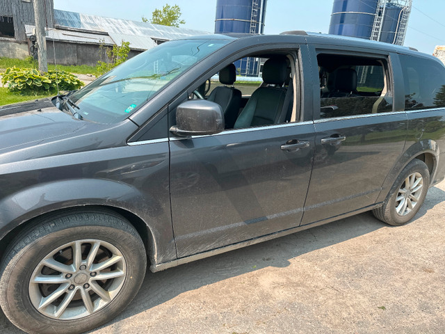 2019 Dodges Grand Caravan in Cars & Trucks in Kawartha Lakes - Image 4