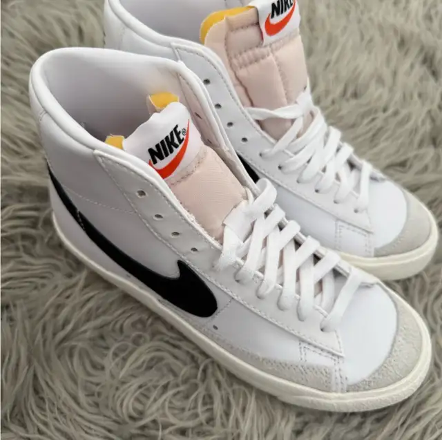 Nike Blazer Mid 77 in Men's Shoes in City of Toronto - Image 6