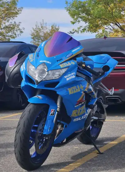 Selling my 08' GSXR 600 as I've recently upgraded Bike runs well, have never had any issues. 3rd own...