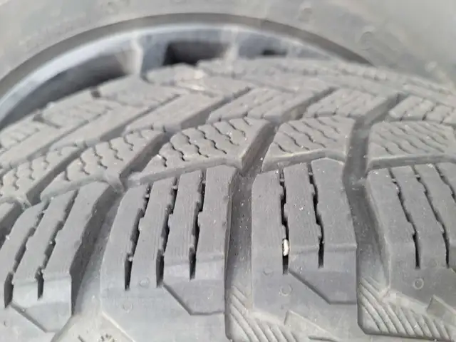 Michelin X-Ice snow tires 235/60R18 in Tires & Rims in Oshawa / Durham Region - Image 5