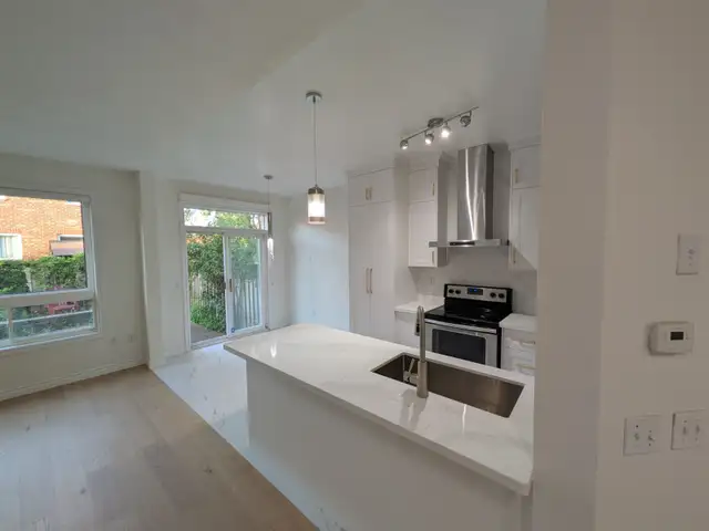 Beautifully Renovated Home for Rent in Churchill Meadows in Long Term Rentals in Mississauga / Peel Region - Image 6