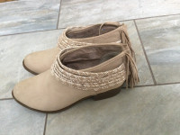 Chaussure dame style western gr 7.5