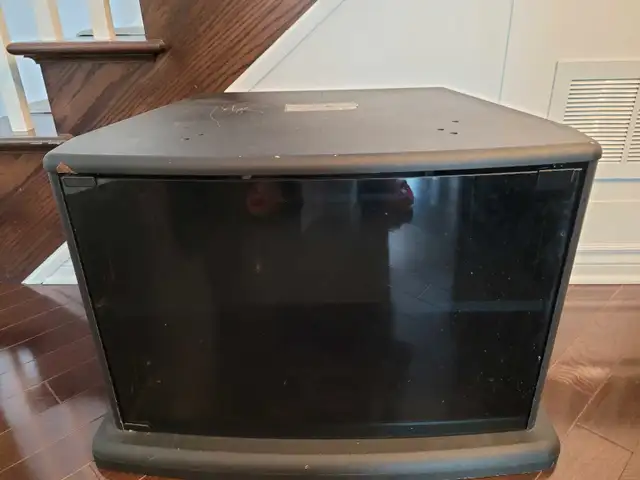 Toshiba TV and TV stand for sale in TVs in Ottawa - Image 2