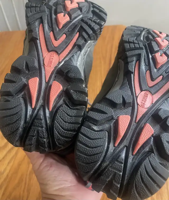 Humtto Hiking Boots in Men's Shoes in Cambridge - Image 5