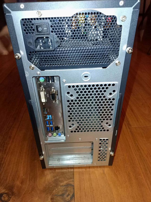 Ryzen Desktop PC - 16GB RAM - SSD - Free Delivery in Desktop Computers in Gatineau - Image 2