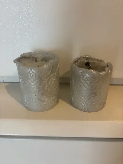 2 Decorative Pillar Candkes for 5$ - 2 Bougies Pilier pour  5$, View more