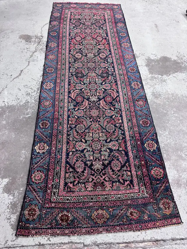 Antique malayer rug in Rugs, Carpets & Runners in Markham / York Region - Image 2