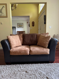 Leather / Microfiber love seat 