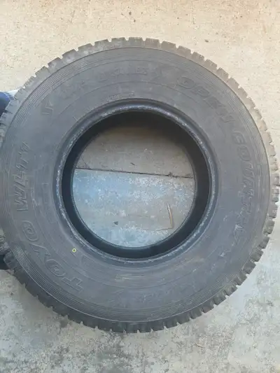Selling set of 4 tires TOYO WLT1 OPEN COUNTRY M&S 285/70/17 all have about 60% tread left