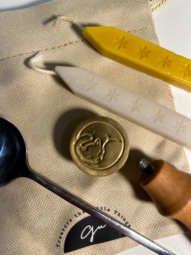 Wax sealing Kit  in Hobbies & Crafts in Ottawa - Image 2