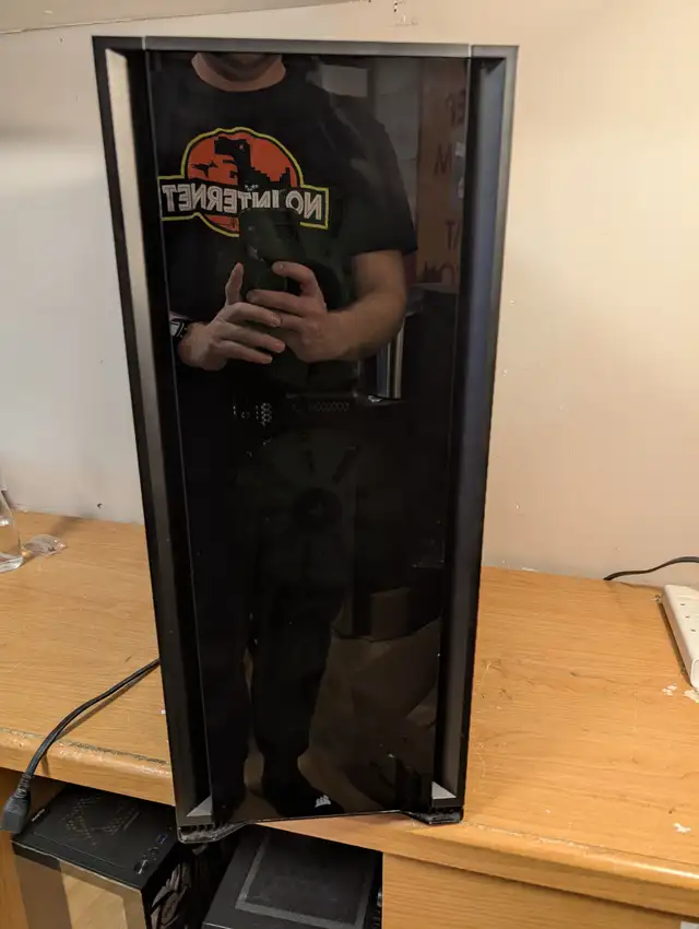 Corsair iCUE 7000X RGB Tempered Glass PC Case in System Components in Kitchener / Waterloo - Image 9