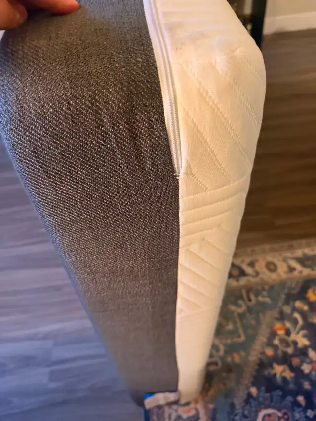 Matelas twin  / mattress twin 50$ in Beds & Mattresses in Longueuil / South Shore - Image 3