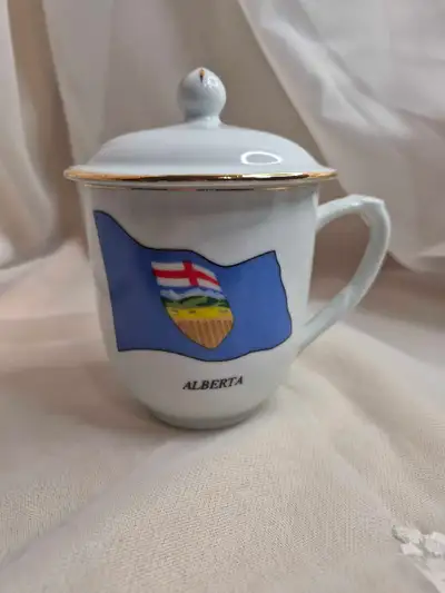 Canadian Collection Alberta Porcelain Mug with Lid Brand New No Box Please See all my Other Listings...