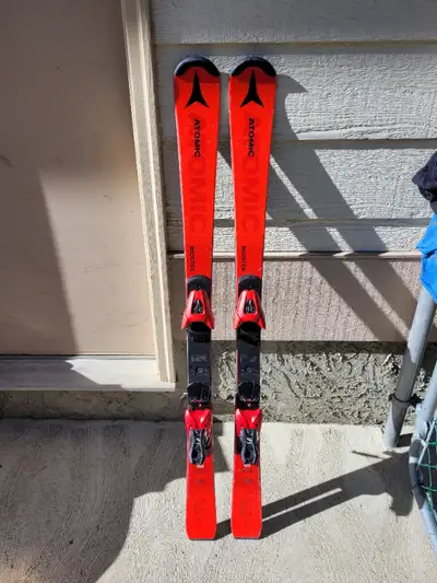 Atomic Downhill  Skis 124cm with Atomic adjustable bindings, View more