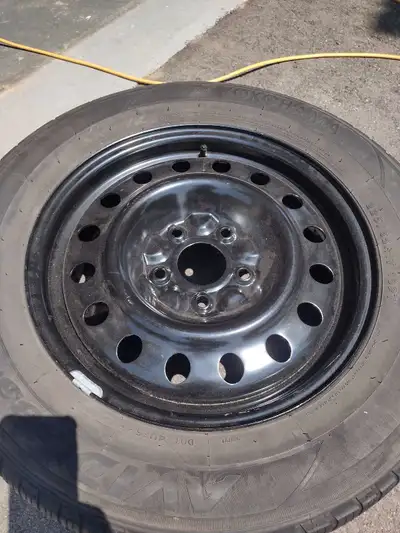Single rim, never used. Fits a 2017 Dodge Caravan. Tire is a Yokohama 225/65R17 102T Original tire o...