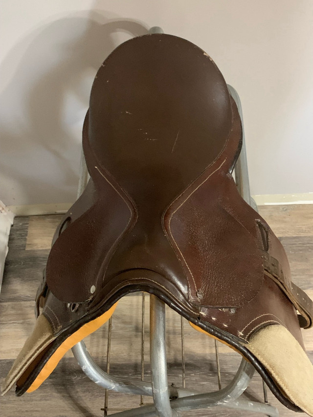 16” English pony saddle for sale  in Equestrian & Livestock Accessories in North Bay - Image 2