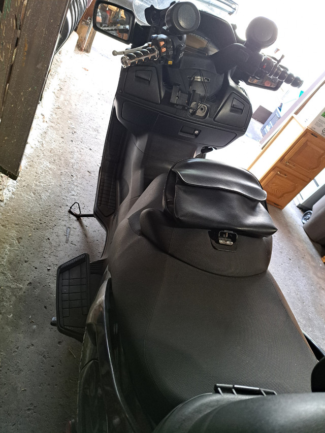 2007 Suzuki Burgman Executive in Scooters & Pocket Bikes in Ottawa - Image 4