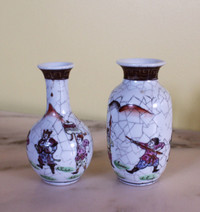 A pair of Chinese classical style small vases